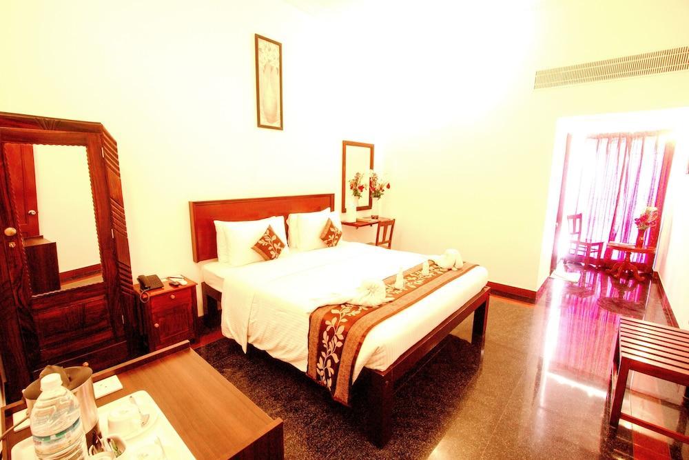 Hotel Bonsejour Puducherry Exterior foto