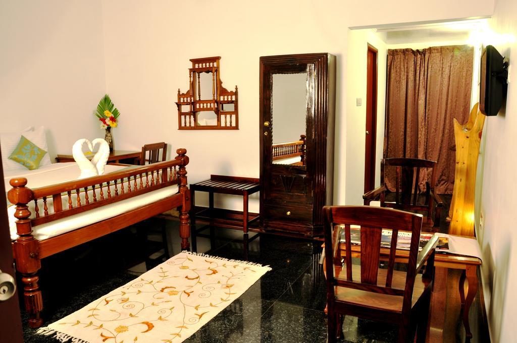 Hotel Bonsejour Puducherry Exterior foto