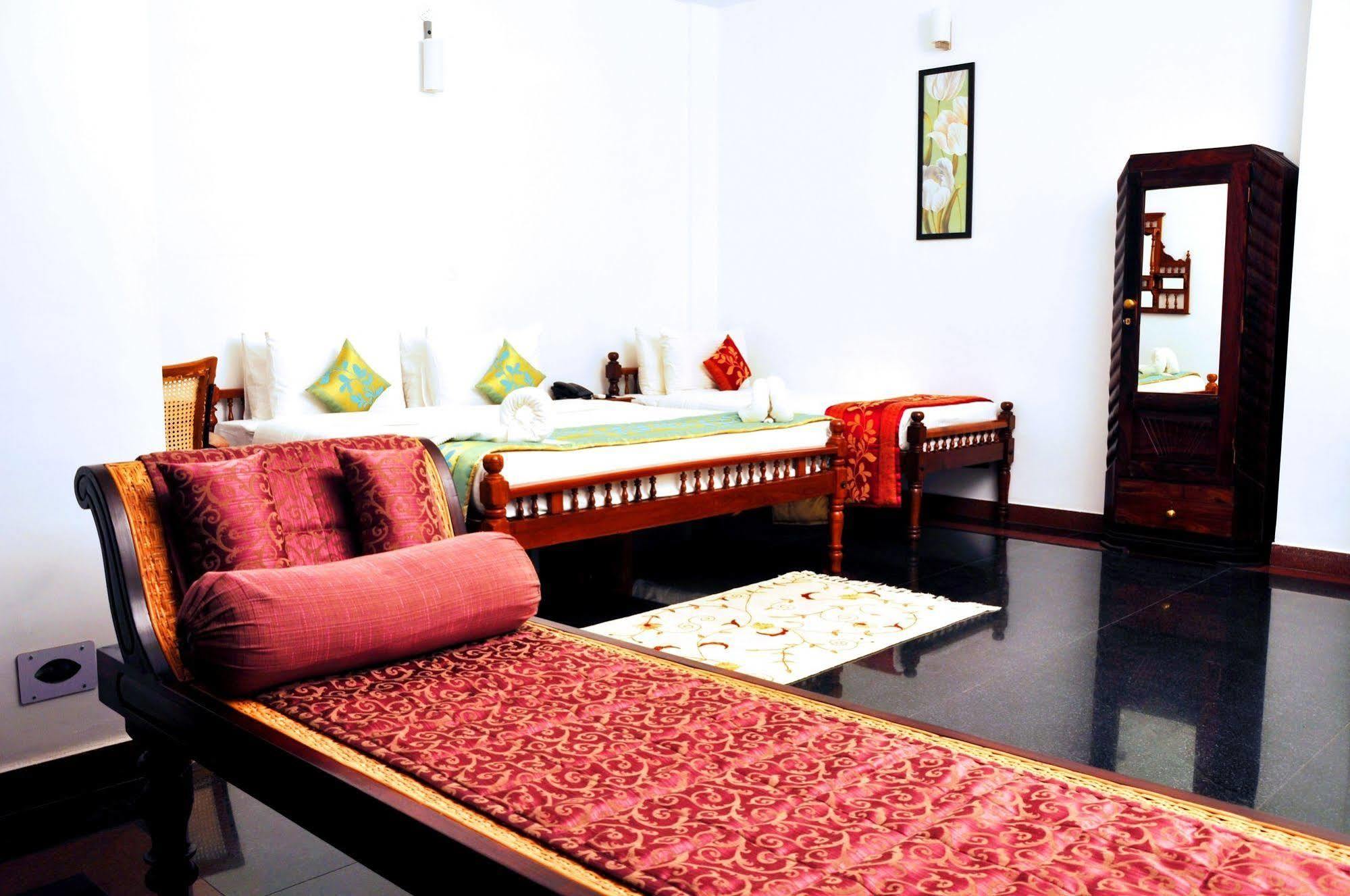 Hotel Bonsejour Puducherry Exterior foto