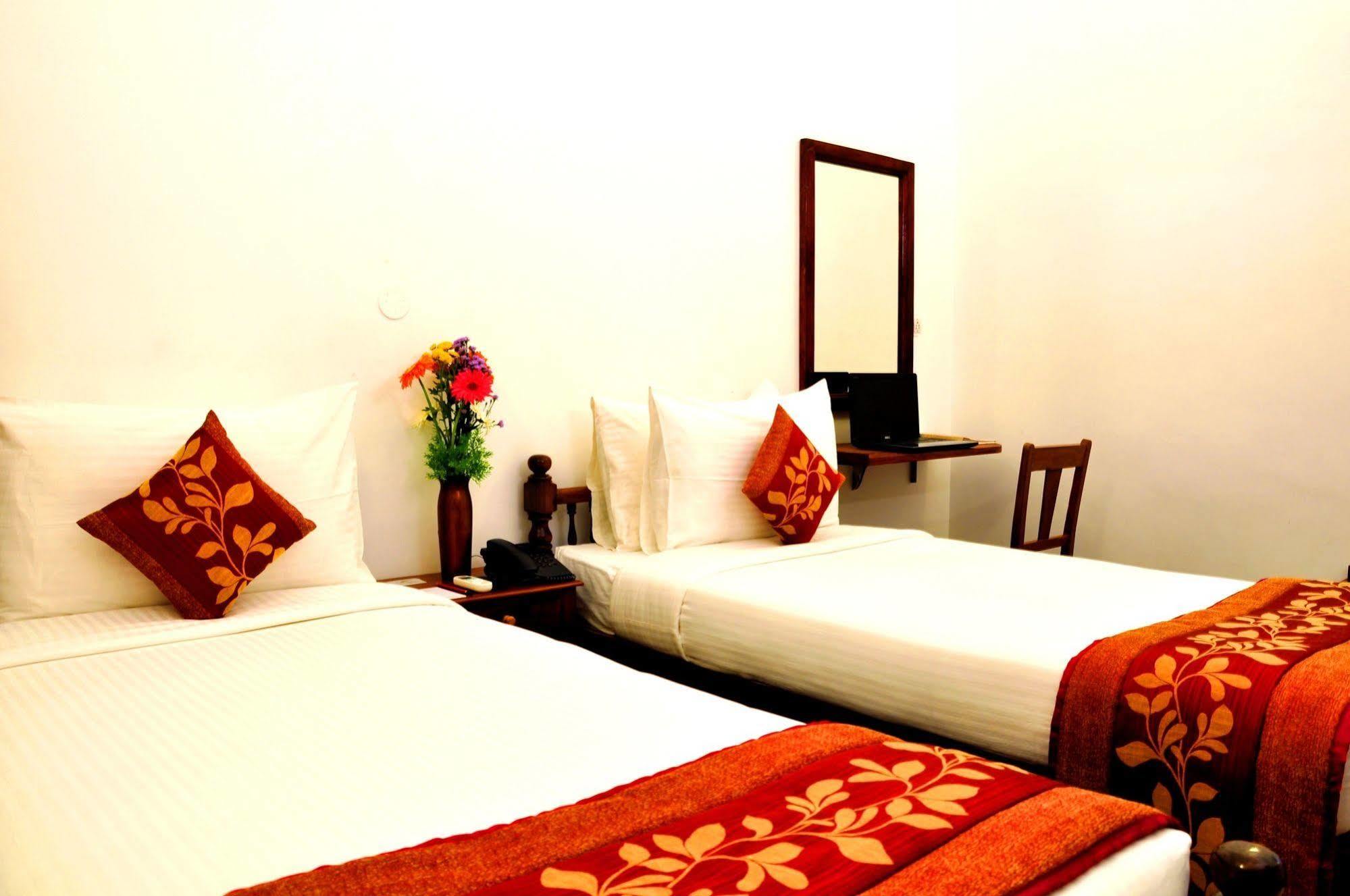 Hotel Bonsejour Puducherry Exterior foto