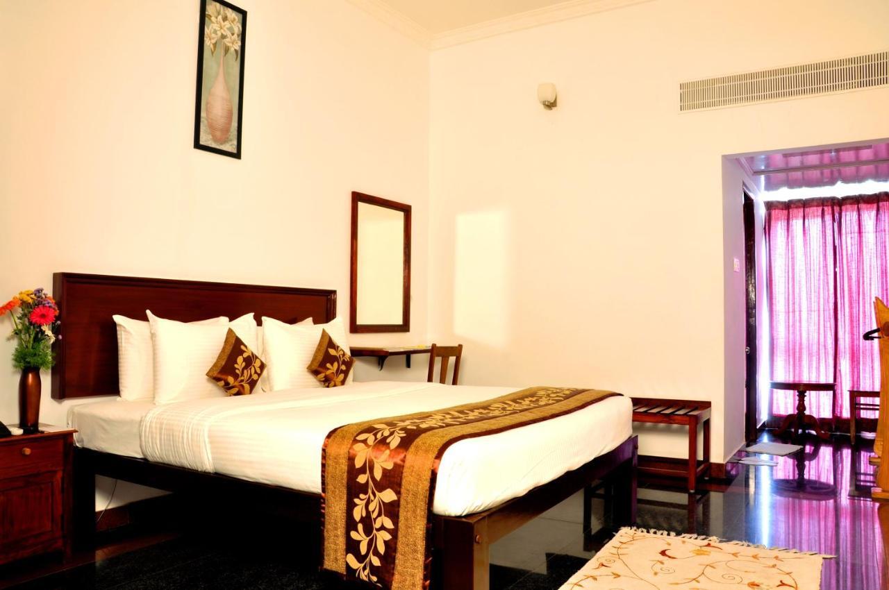 Hotel Bonsejour Puducherry Exterior foto
